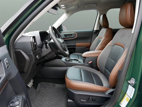 Used 2023 Ford Bronco Sport Outer Banks w/ Tech Package image 10