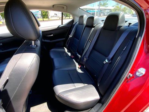 Used 2025 Nissan Sentra SR w/ SR Premium Package FWD image 20