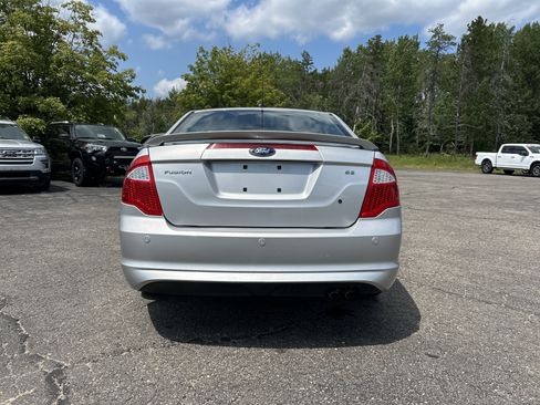 Used 2010 Ford Fusion SE FWD image 4