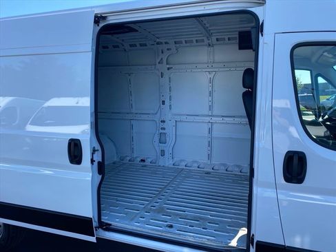 Used 2026 RAM ProMaster 2500 w/ Convenience Group FWD image 23