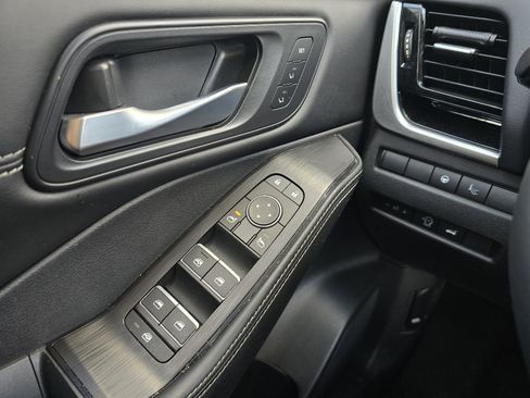 Certified 2025 Nissan Rogue SL w/ Tech Package FWD image 23