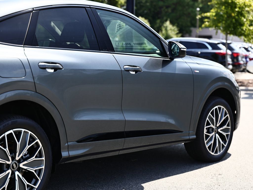 New 2026 Audi Q5 Premium Plus AWD/4WD image 8