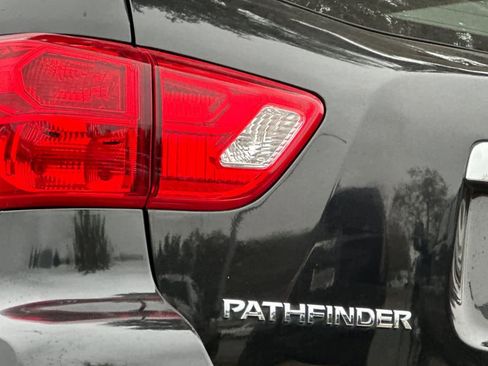 Used 2019 Nissan Pathfinder S image 15