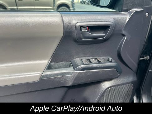 Used 2020 Toyota Tacoma SR AWD/4WD image 13