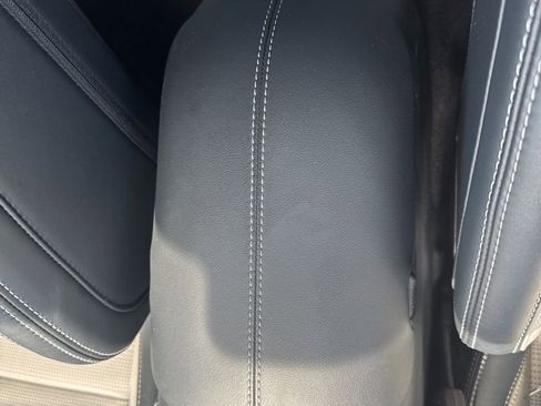 Used 2025 Ford Mustang GT Premium image 13