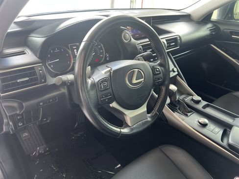 Used 2020 Lexus IS 300 image 17
