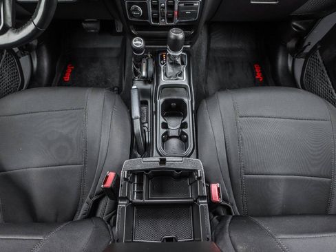Used 2022 Jeep Wrangler Unlimited Sport AWD/4WD image 33