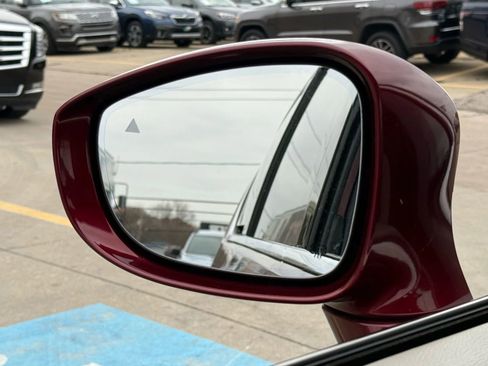 Used 2020 Chrysler Pacifica Limited image 57