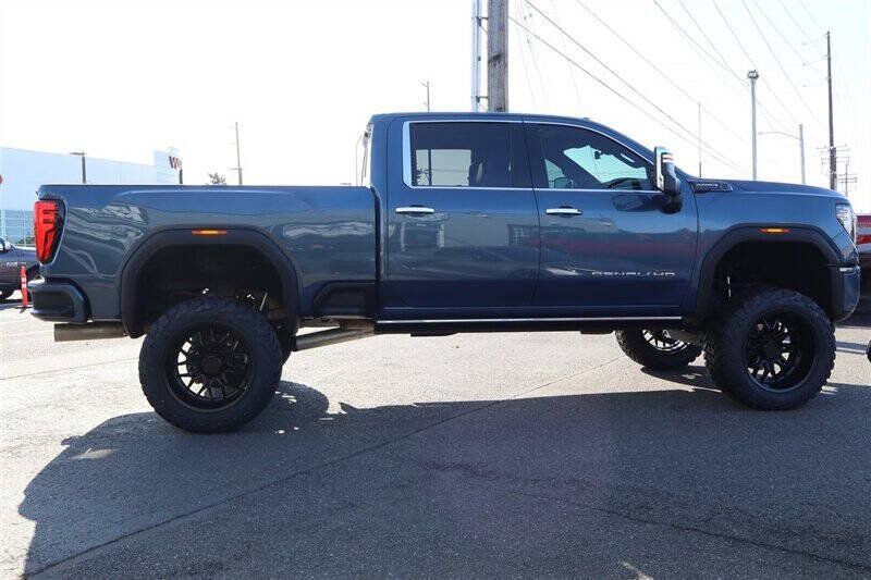 Used 2026 GMC Sierra 3500 Denali Ultimate AWD/4WD image 6