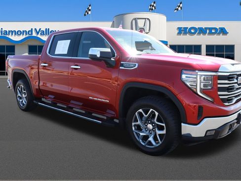 Used 2022 GMC Sierra 1500 SLT w/ SLT Premium Package AWD/4WD image 1