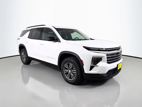 New 2026 Chevrolet Traverse LT w/ LPO, Floor Liner Package AWD/4WD image 3