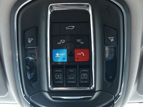 Used 2023 Jeep Grand Cherokee 4WD 4xe image 21