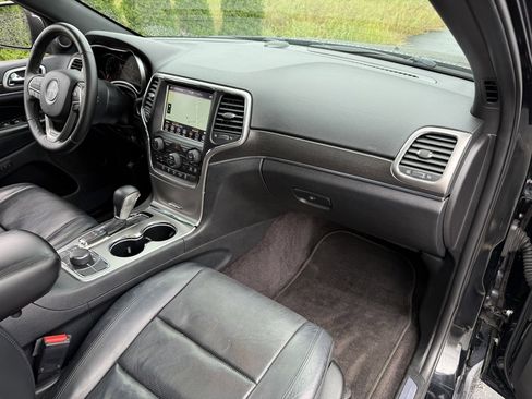 Used 2018 Jeep Grand Cherokee Limited w/ Luxury Group II image 44