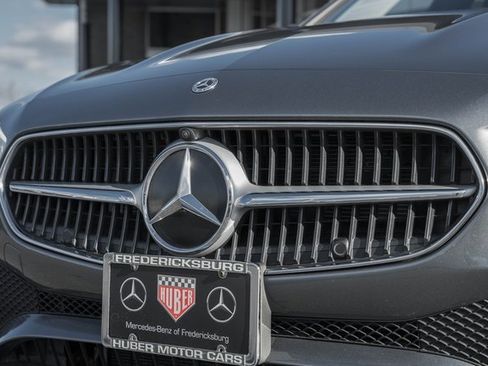 Used 2023 Mercedes-Benz C 300 4MATIC Sedan w/ Exclusive Trim Package image 12