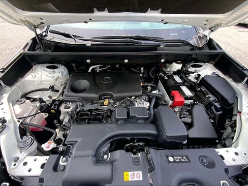 Used 2024 Toyota RAV4 XLE AWD/4WD image 13