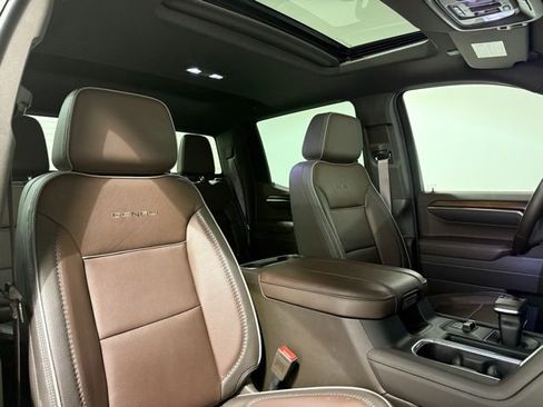 Used 2024 GMC Sierra 1500 Denali w/ Denali Reserve Package image 32