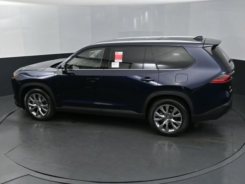 Used 2025 Toyota Grand Highlander AWD Hybrid image 29