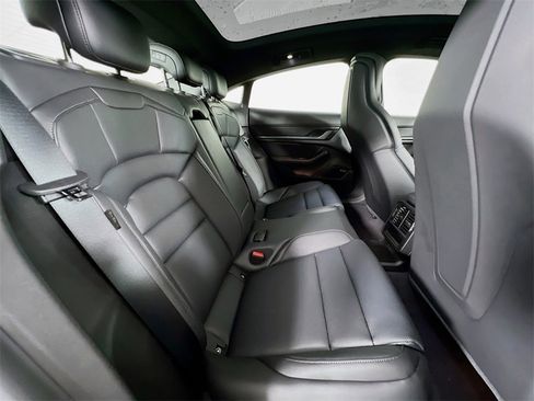 New 2025 Porsche Taycan image 29