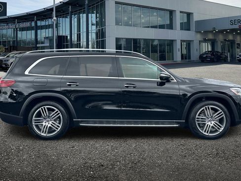 New 2026 Mercedes-Benz GLS 450 4MATIC image 3