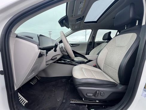 Certified 2024 Kia Niro Wave w/ Wave Preserve Package image 14