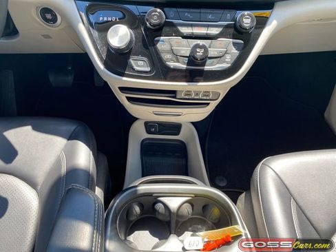 Used 2024 Chrysler Pacifica Touring-L FWD image 14
