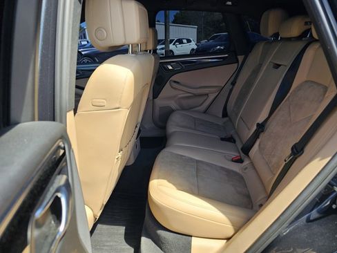 Used 2021 Porsche Macan AWD/4WD image 31