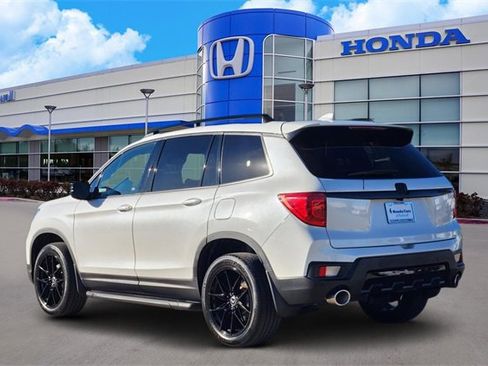 Used 2023 Honda Passport Elite image 4