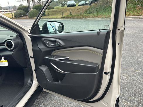 New 2026 Chevrolet Trax ACTIV w/ Sunroof Package image 13