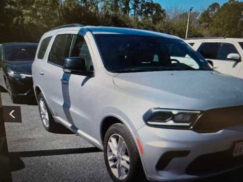 Used 2024 Dodge Durango GT image 3