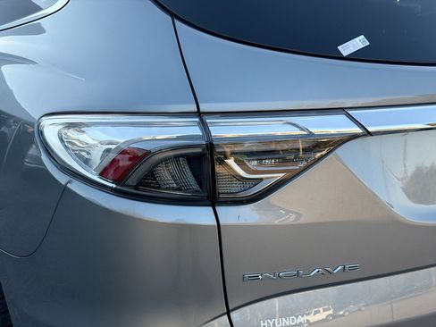 Used 2023 Buick Enclave Avenir w/ Avenir Technology Package image 10