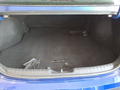 Used 2025 Hyundai Elantra Hybrid FWD image 16