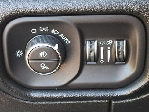 Used 2019 RAM 1500 Rebel AWD/4WD image 25