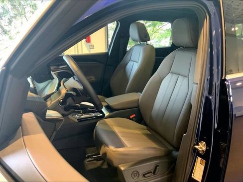Used 2025 Audi Q5 Premium w/ Convenience Package AWD/4WD image 5