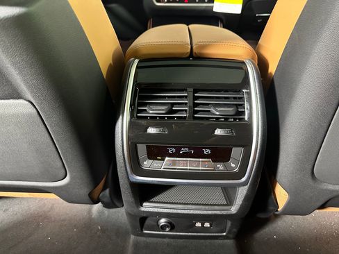 New 2026 BMW X5 xDrive50e w/ Executive Package image 30