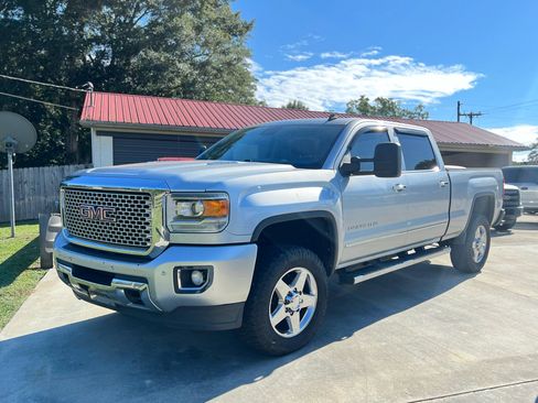 Used 2015 GMC Sierra 2500 Denali w/ Duramax Plus Package image 20