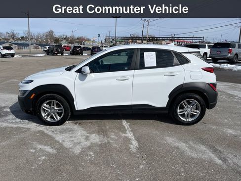 Used 2022 Hyundai Kona SE image 2