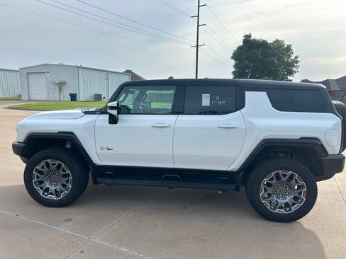 Used 2025 GMC Hummer EV 3X AWD/4WD image 2