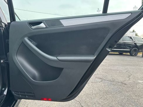 Used 2017 Volkswagen Jetta Sport w/ Jetta Sport Lighting Package image 24