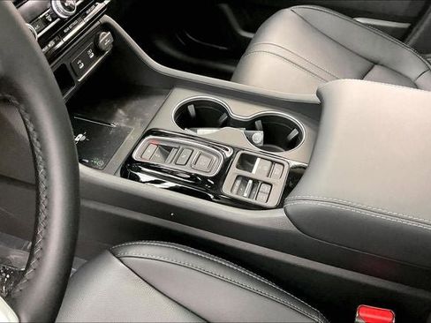 New 2026 Honda Pilot Touring image 9