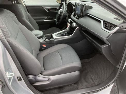 Certified 2021 Toyota RAV4 LE image 32