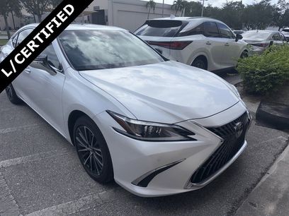 Used 2025 Lexus ES 350 w/ Premium Package