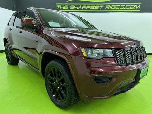 Used 2018 Jeep Grand Cherokee Altitude AWD/4WD image 2