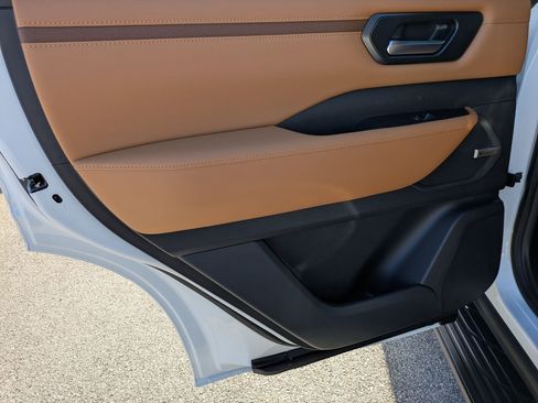 New 2026 Nissan Armada SL image 22