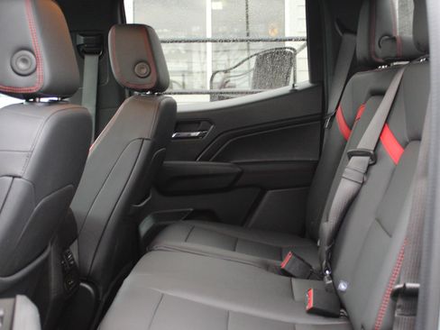 Used 2023 Chevrolet Colorado Z71 image 15