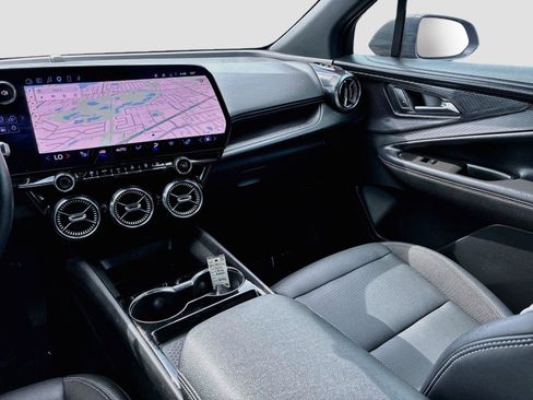 Used 2024 Chevrolet Blazer EV LT AWD/4WD image 23