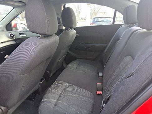 Used 2015 Chevrolet Sonic LT image 39