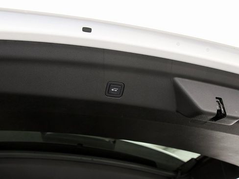 Certified 2021 Chevrolet Suburban High Country image 32