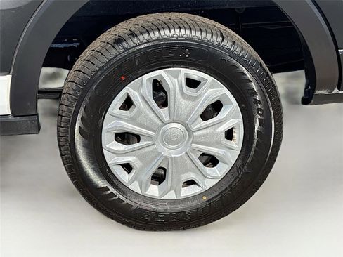 Used 2023 Ford Transit 350 XLT image 32