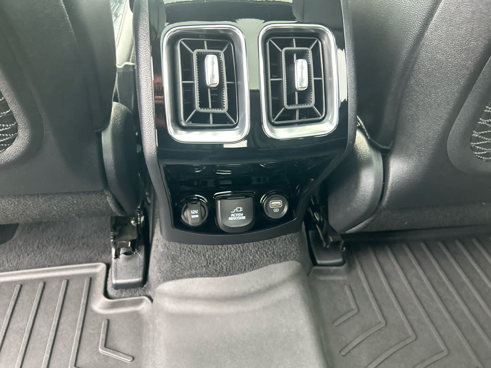 Used 2023 Kia Sorento SX AWD/4WD image 28