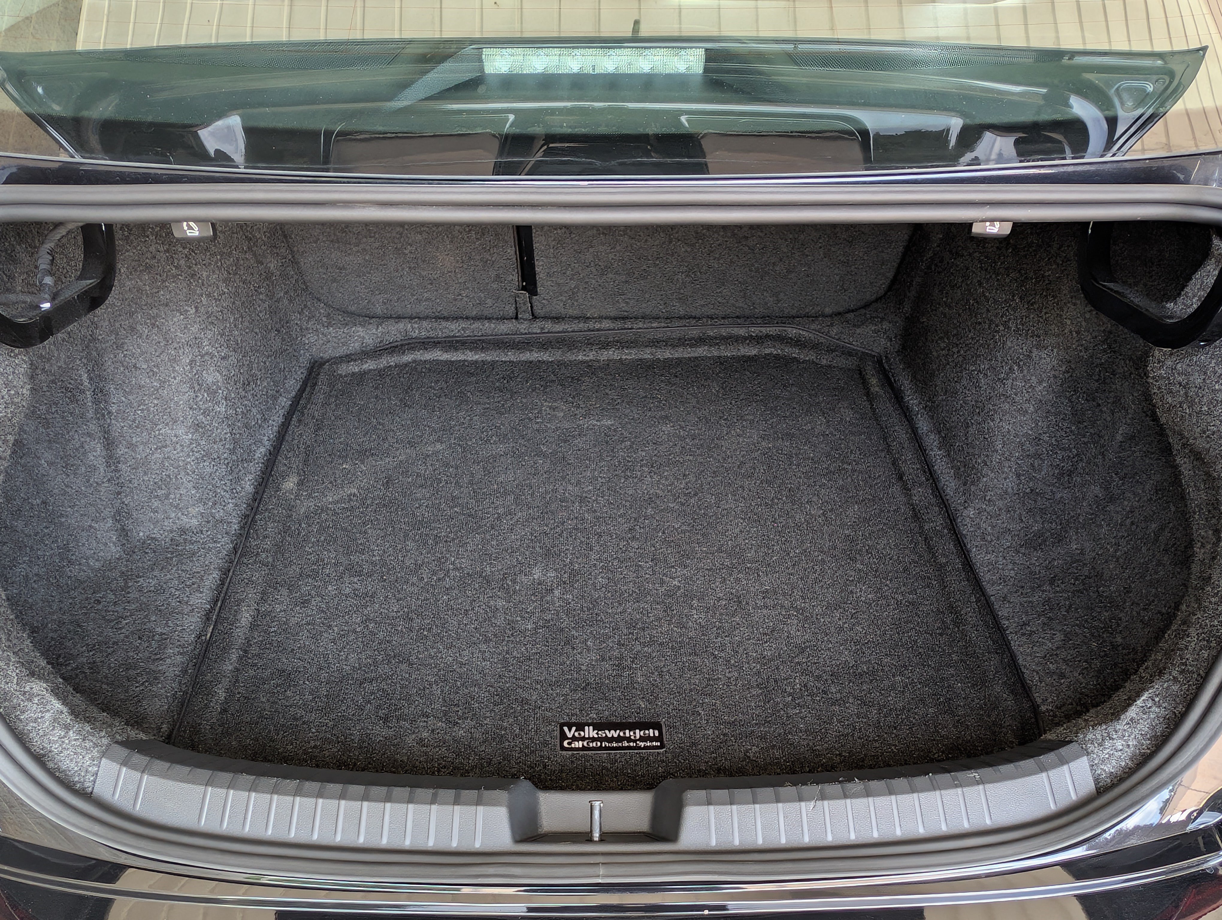 Used 2025 Volkswagen Jetta SE w/ Sunroof Package FWD image 19